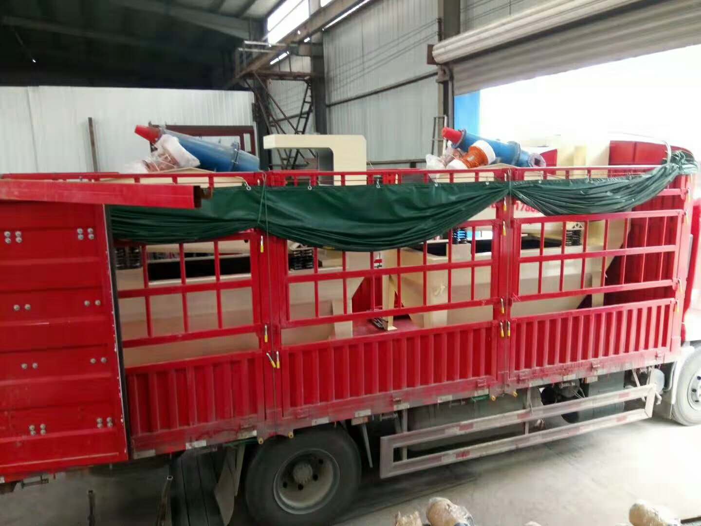 發(fā)往湖北荊門的2臺350細砂回收機